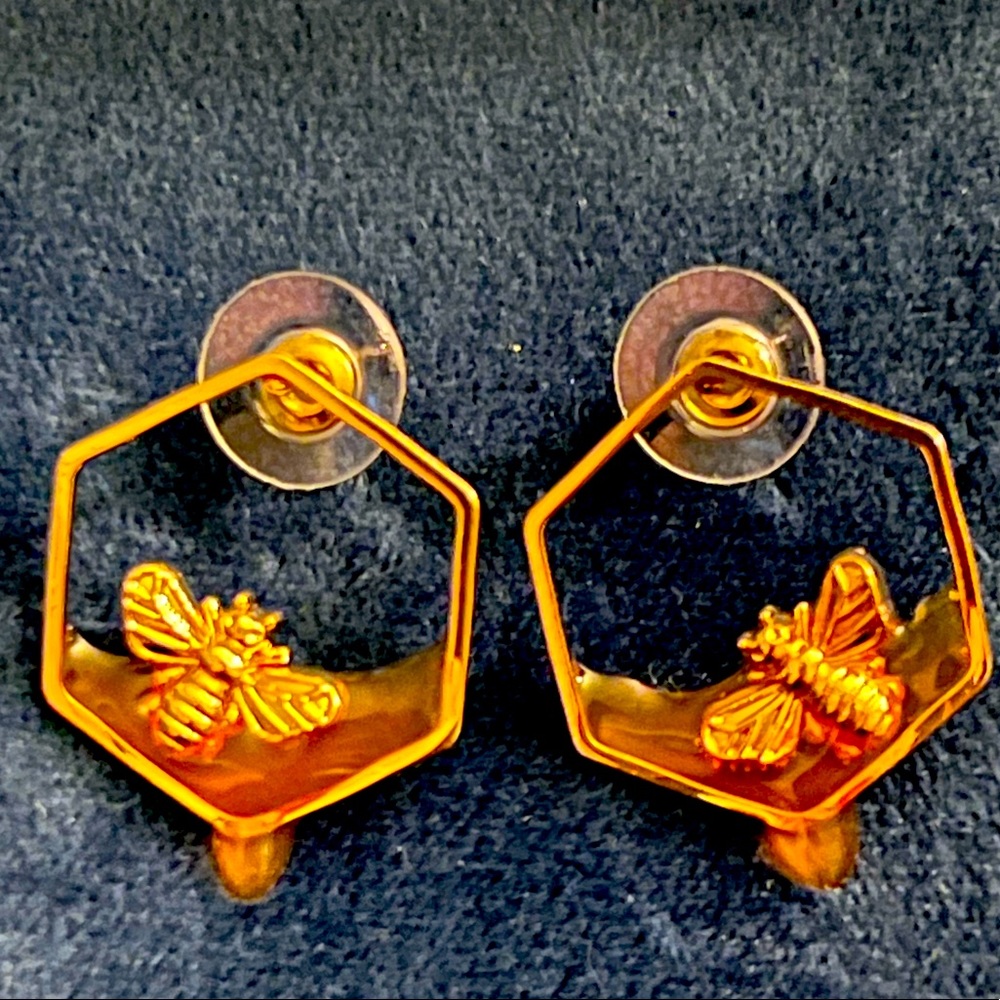 Octagon Honeybee Earrings NWT 🍯 🐝